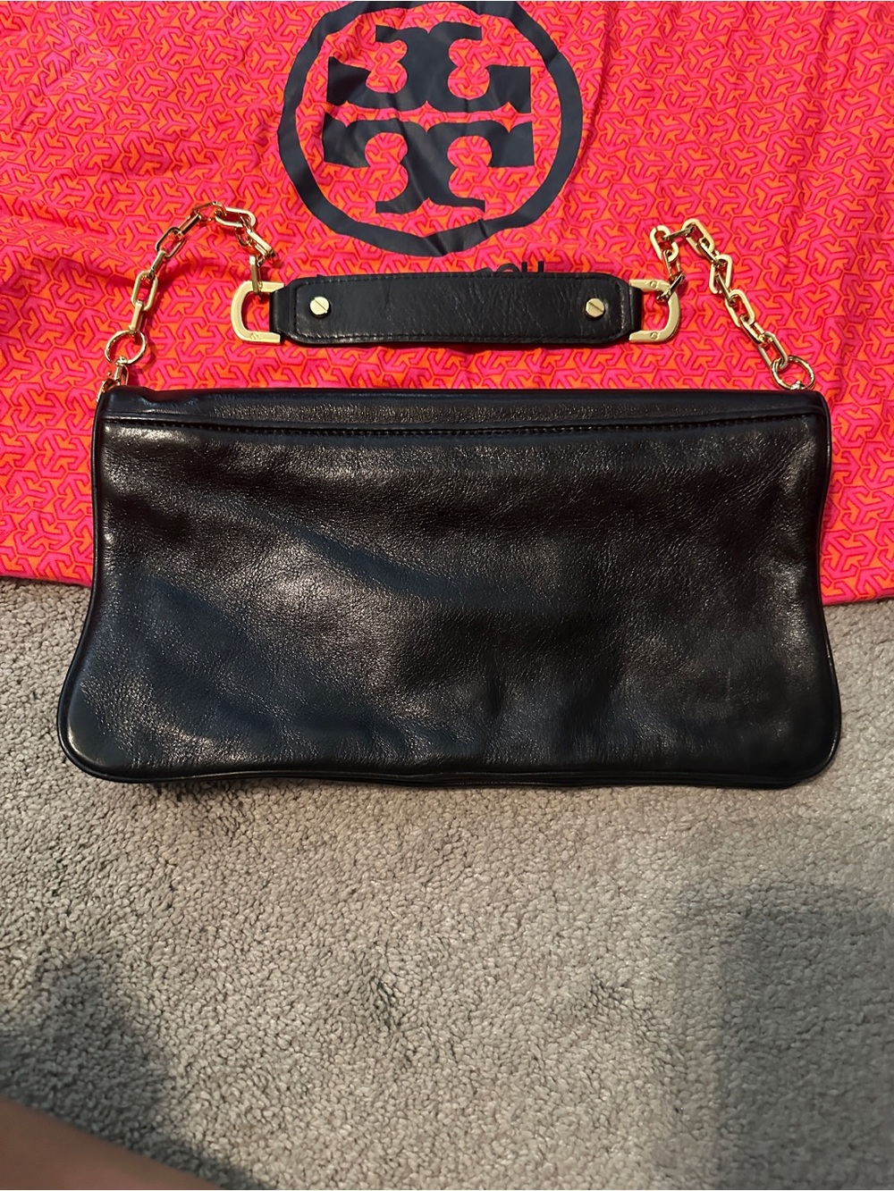 Tory Burch Black Leather Wristlet with Gold Logo - Picture 2 of 5